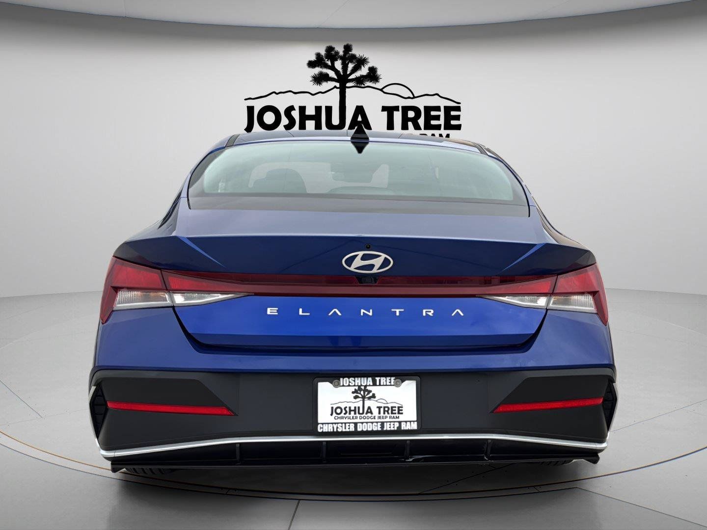 Used 2024 Hyundai Elantra SEL FWD image 6