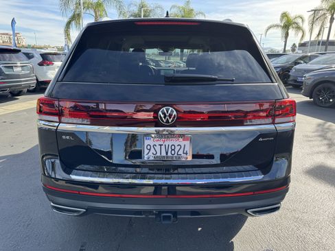 Used 2025 Volkswagen Atlas SEL image 9
