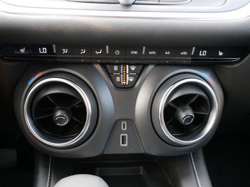 Used 2024 Chevrolet Blazer LT w/ Convenience Package AWD/4WD image 17