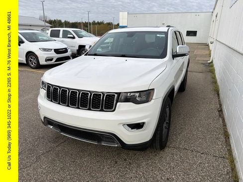 Used 2018 Jeep Grand Cherokee Limited AWD/4WD image 4