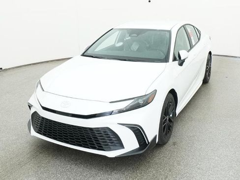Used 2026 Toyota Camry SE FWD image 37