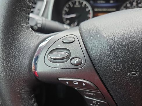 Used 2021 Nissan Murano SV image 19