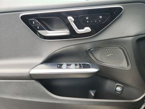 Used 2025 Mercedes-Benz C 300 Sedan image 17