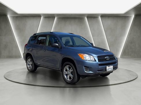 Used 2012 Toyota RAV4 FWD w/ Upgrade Value Pkg image 1