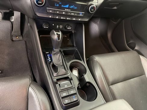 Used 2021 Hyundai Tucson Limited w/ Cargo Package AWD/4WD image 18