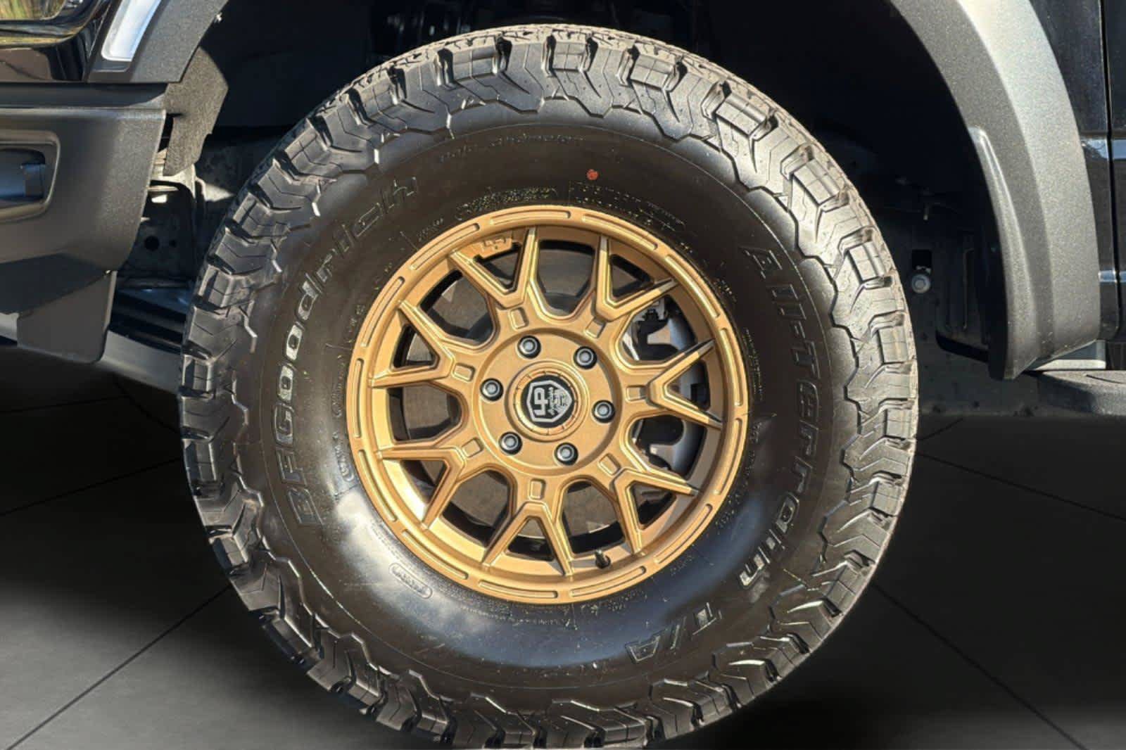 Used 2023 Ford F150 Raptor AWD/4WD image 11