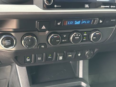 Used 2022 Toyota Tacoma TRD Pro AWD/4WD image 31