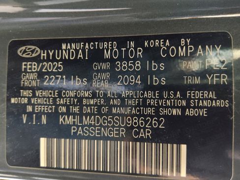 Used 2025 Hyundai Elantra Sport FWD image 33