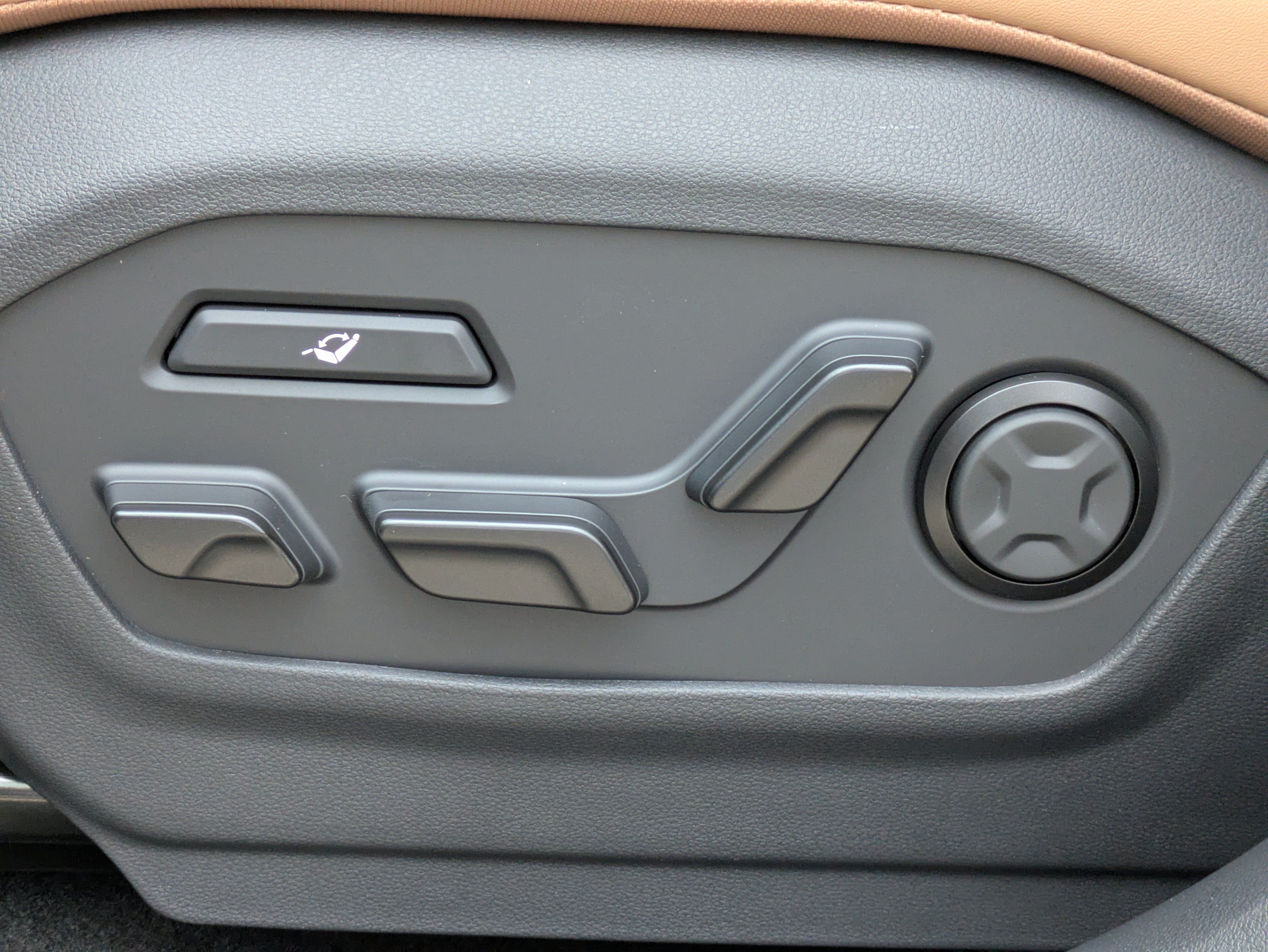 New 2027 Hyundai Santa Fe Calligraphy FWD image 18
