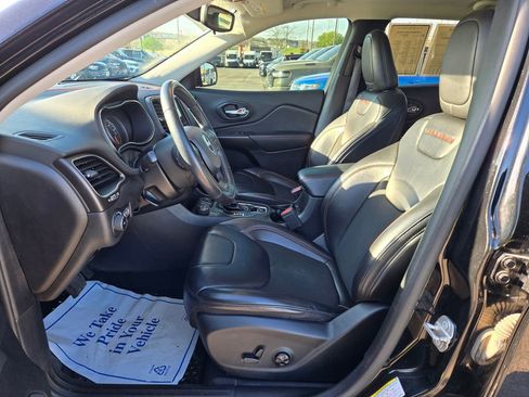 Used 2020 Jeep Cherokee Trailhawk w/ Cold Weather Group image 16