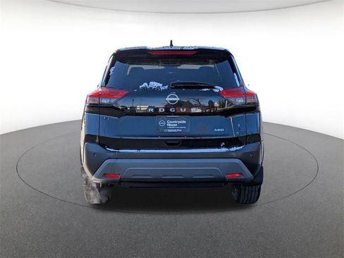 Used 2022 Nissan Rogue S image 6