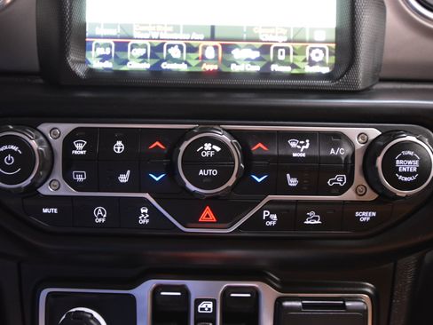 Used 2021 Jeep Gladiator Rubicon image 37