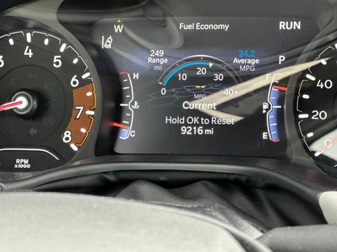 Certified 2024 Jeep Compass Limited image 27