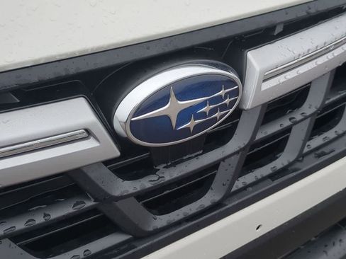 Used 2023 Subaru Crosstrek 2.5i Limited AWD/4WD image 11