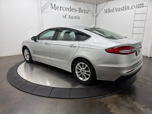 Used 2019 Ford Fusion SE FWD image 5