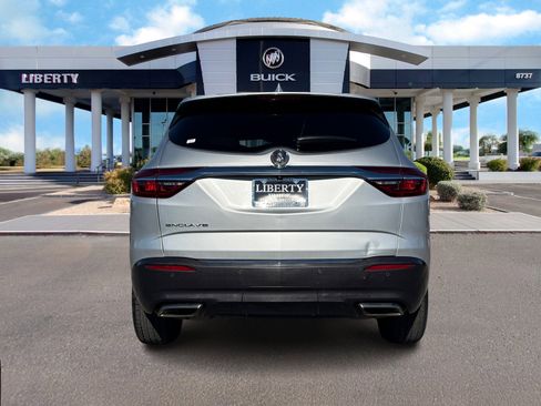 Used 2020 Buick Enclave Essence image 5