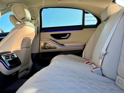 Certified 2024 Mercedes-Benz S 580 4MATIC Sedan image 34