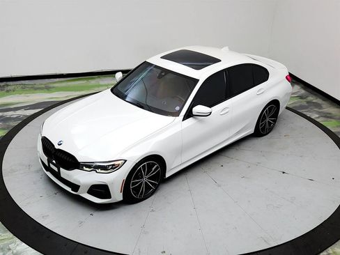 Used 2020 BMW 330i Sedan w/ M Sport Package RWD image 33