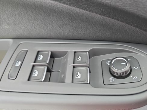 New 2026 Volkswagen GTI SE FWD image 27
