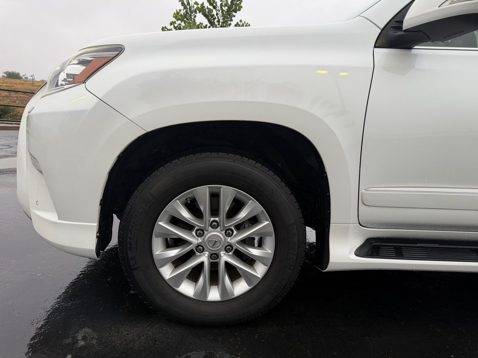 Used 2016 Lexus GX 460 w/ Premium Package AWD/4WD image 24