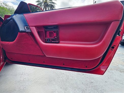 Used 1990 Chevrolet Corvette Convertible RWD image 26