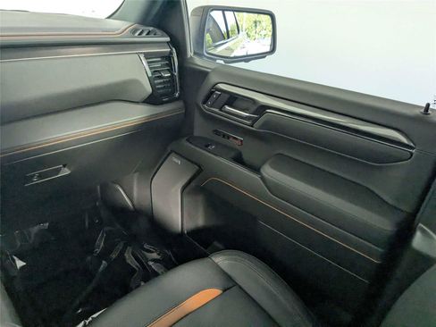 Used 2022 GMC Sierra 1500 AT4 w/ AT4 Premium Package AWD/4WD image 39