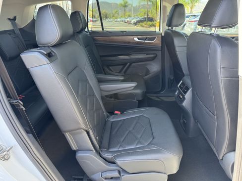Used 2026 Volkswagen Atlas SE FWD image 34