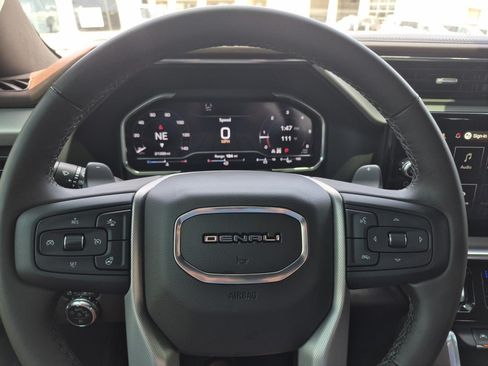 Certified 2025 GMC Sierra 1500 Denali w/ Denali Reserve Package AWD/4WD image 23