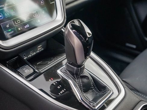 Used 2025 Subaru Outback Limited w/ Tech Package 3 image 22