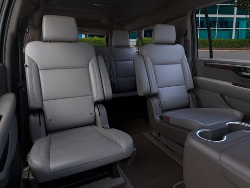 New 2026 Chevrolet Suburban LT RWD image 17