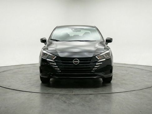Used 2025 Nissan Versa SV FWD image 2