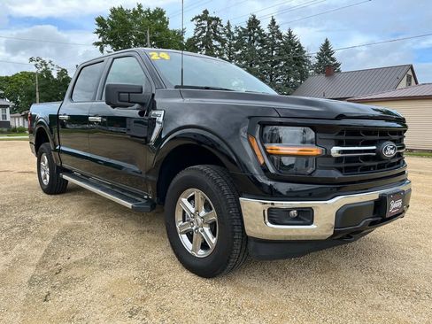 Used 2024 Ford F150 XLT image 3