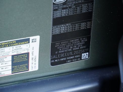 Used 2020 Land Rover Defender 110 HSE image 30