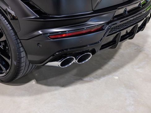 Used 2024 Lamborghini Urus S AWD/4WD image 16