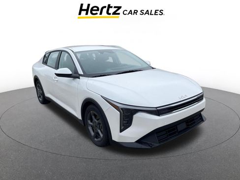 Used 2025 Kia K4 LXS image 1