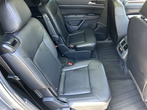 Used 2019 Volkswagen Atlas SE FWD image 12