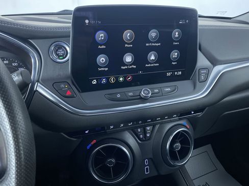 Certified 2024 Chevrolet Blazer LT w/ Convenience Package image 5