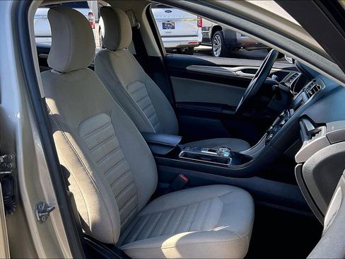 Used 2019 Ford Fusion S FWD image 6