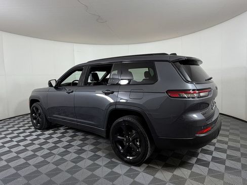Used 2024 Jeep Grand Cherokee L Limited w/ Black Appearance Package AWD/4WD image 3