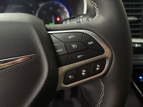 New 2026 Chrysler Pacifica Select image 23