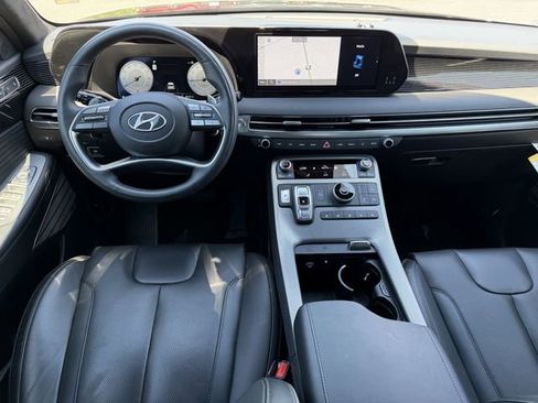 Used 2025 Hyundai Palisade Calligraphy FWD image 5