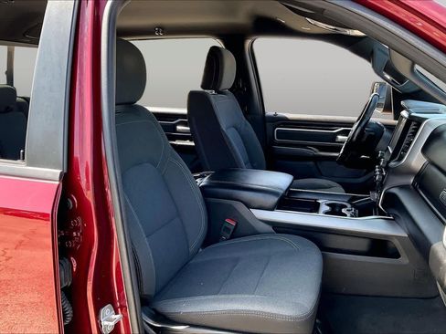 Used 2022 RAM 1500 Big Horn AWD/4WD image 9