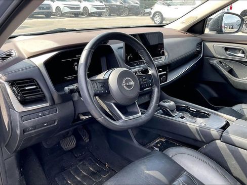 Used 2022 Nissan Rogue Platinum w/ Head-Up Display Package FWD image 15