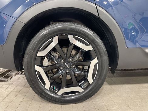 Used 2024 Kia Telluride EX w/ EX Captain's Chair Package image 33