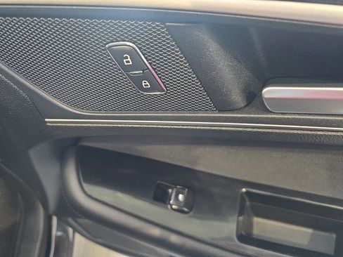 Used 2017 Ford Edge SEL AWD/4WD image 19