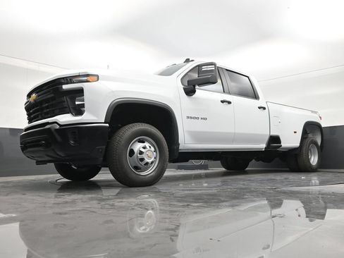 Used 2026 Chevrolet Silverado 3500 W/T AWD/4WD image 19