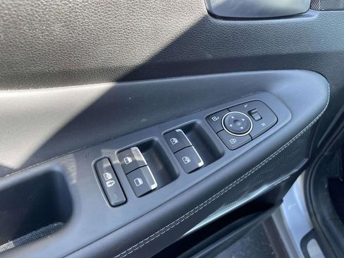Used 2023 Hyundai Santa Fe SEL Premium image 15