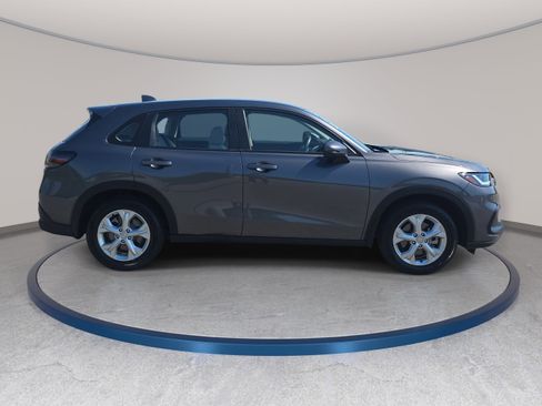 Certified 2024 Honda HR-V LX image 4
