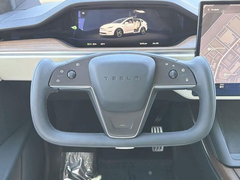 Used 2024 Tesla Model X image 12