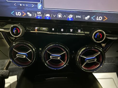 Used 2024 Chevrolet Blazer EV RS image 19